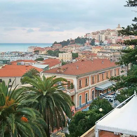 Willa In Near Watersports Imperia